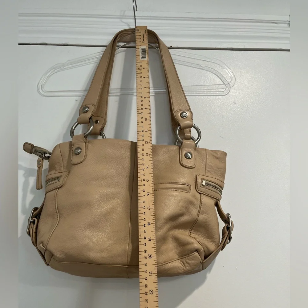 B Makowski Tan‎ Leather Satchel Handbag with Paisley Interior